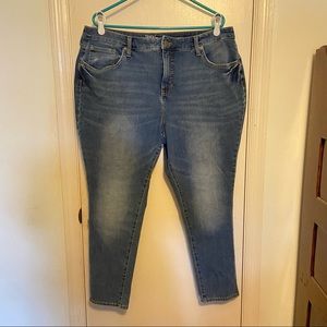 Time and Tru High Rise Curvy Skinny Jeans NWOT